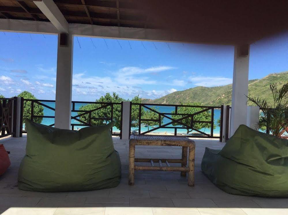 Friends Beach Hotel Kuta  Экстерьер фото