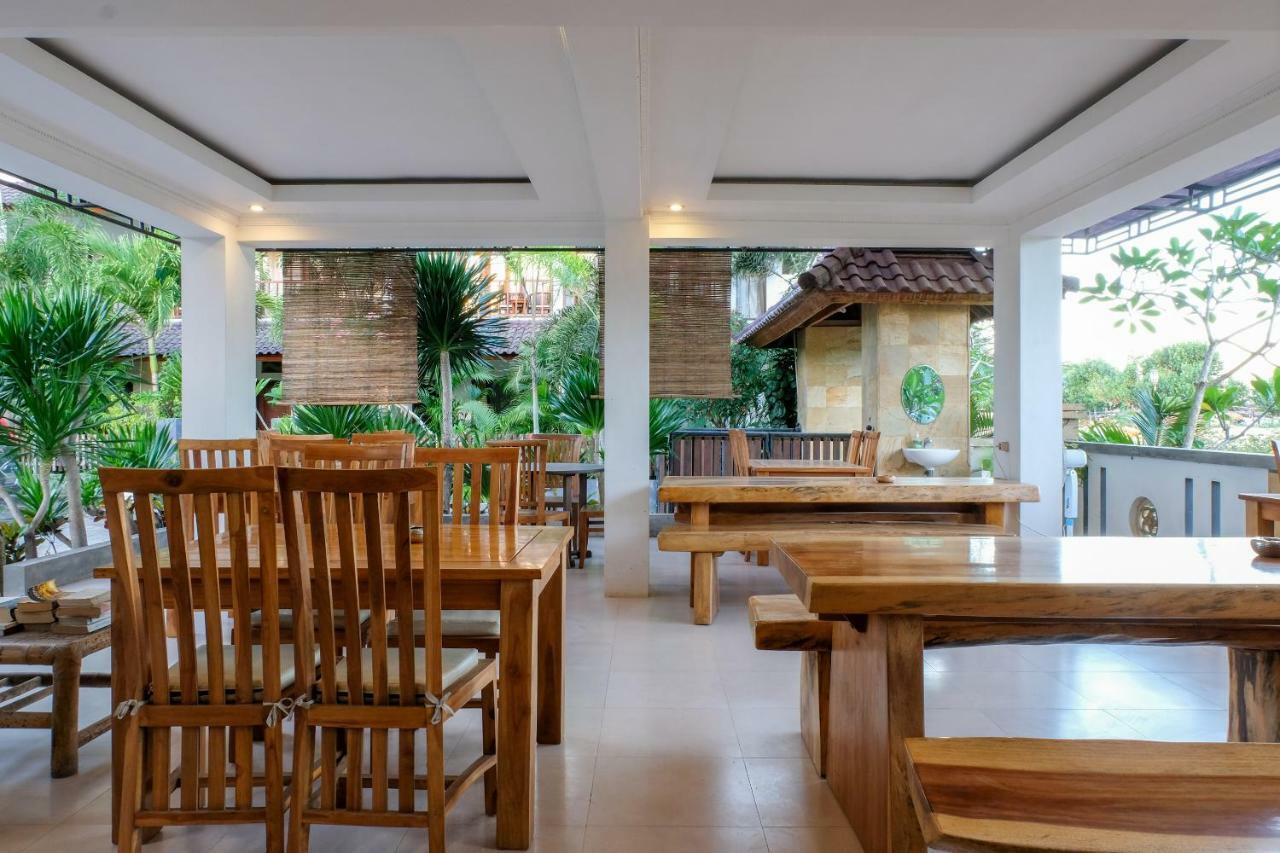 Friends Beach Hotel Kuta  Экстерьер фото