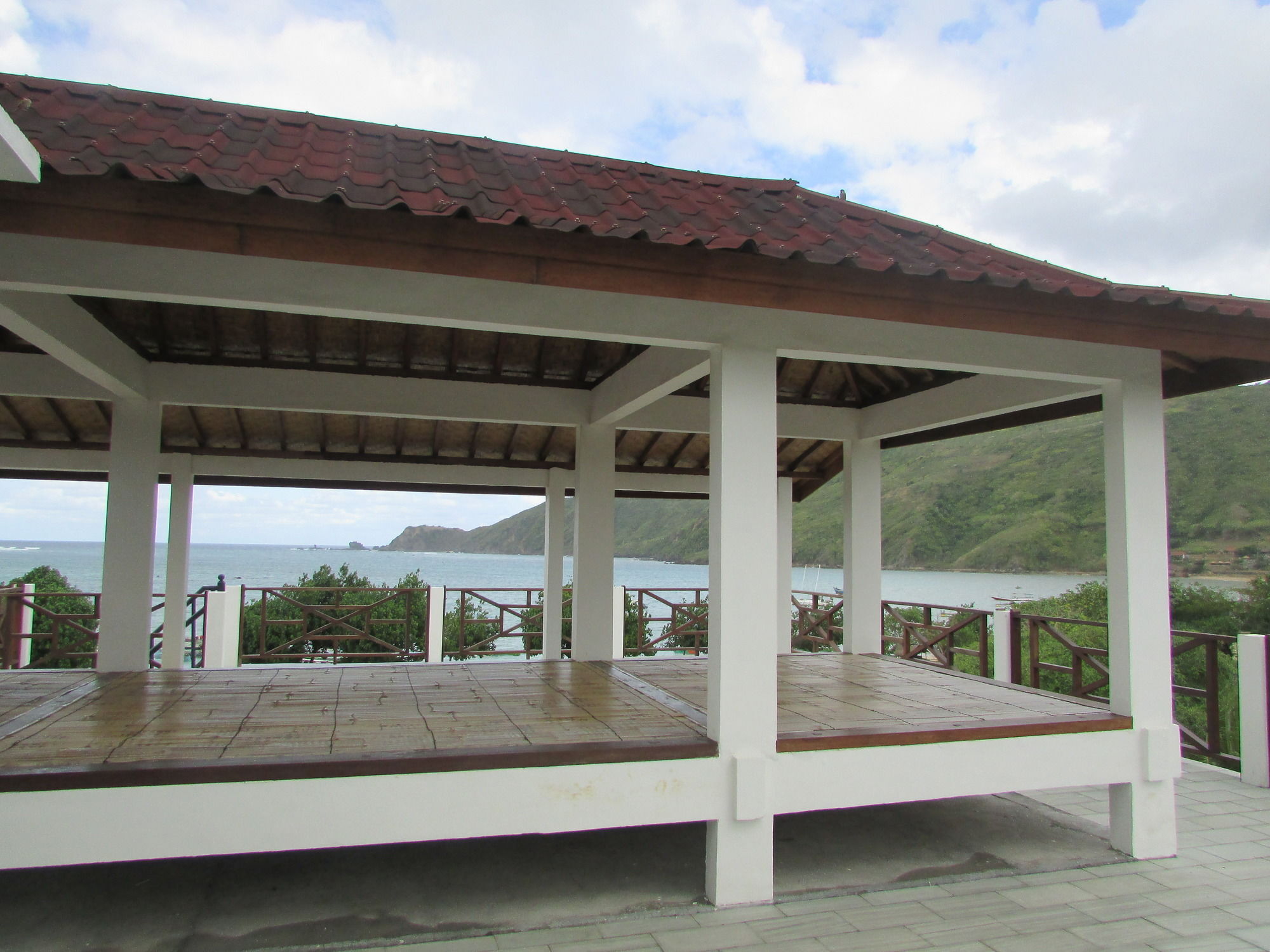 Friends Beach Hotel Kuta  Экстерьер фото