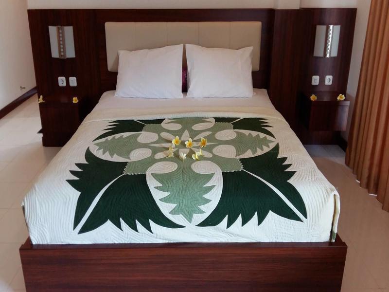 Friends Beach Hotel Kuta  Экстерьер фото
