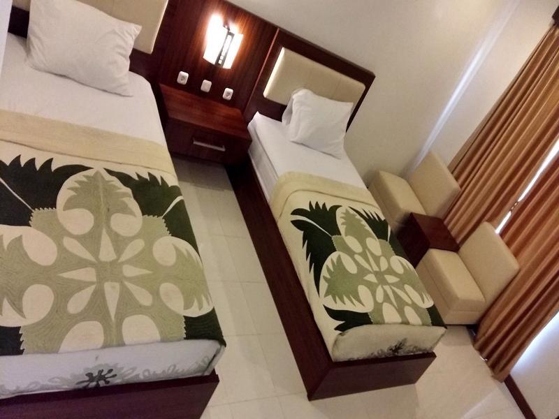 Friends Beach Hotel Kuta  Экстерьер фото